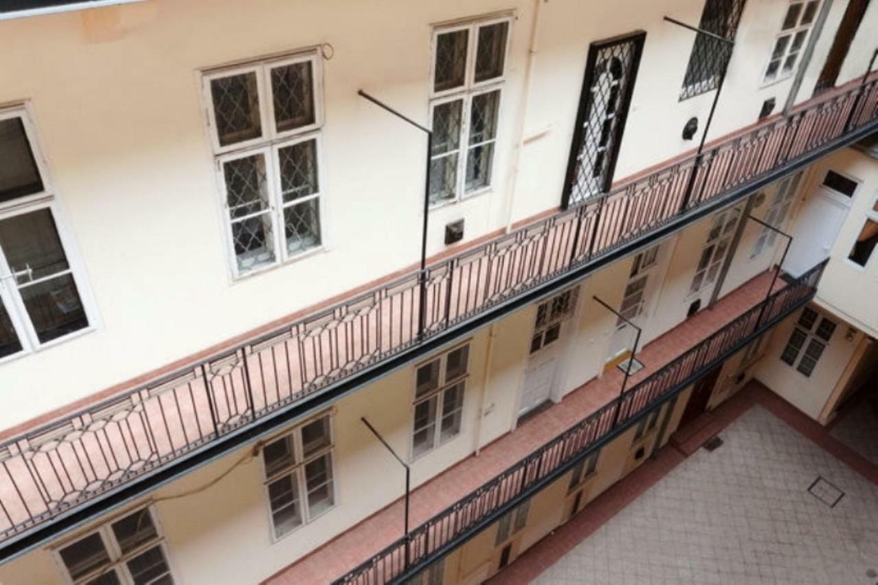 Apartment Revay Utca *