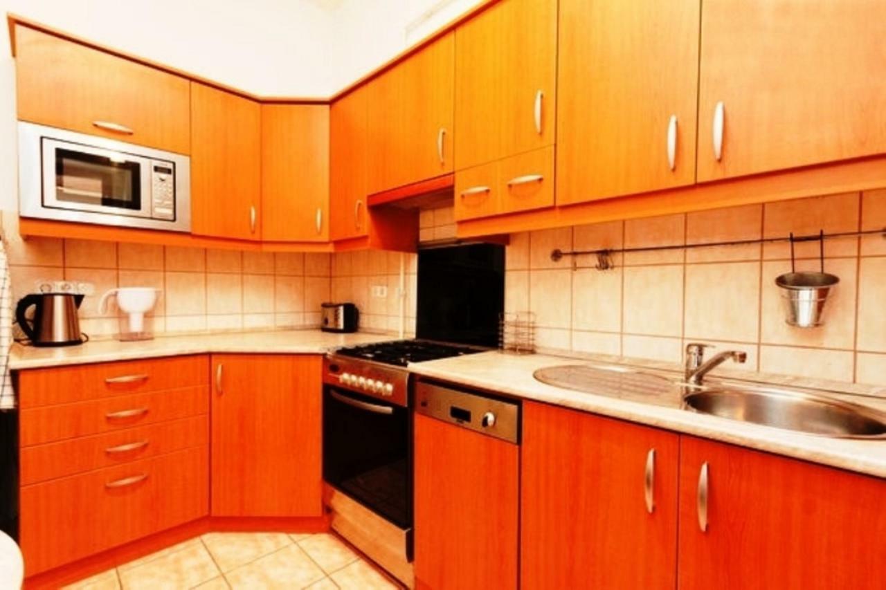 Revay Utca